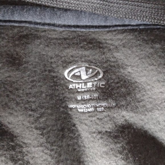 Plain Green Zip-up - Picture 2 of 3